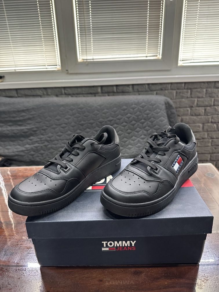 Кожени маратонки Tommy Jeans