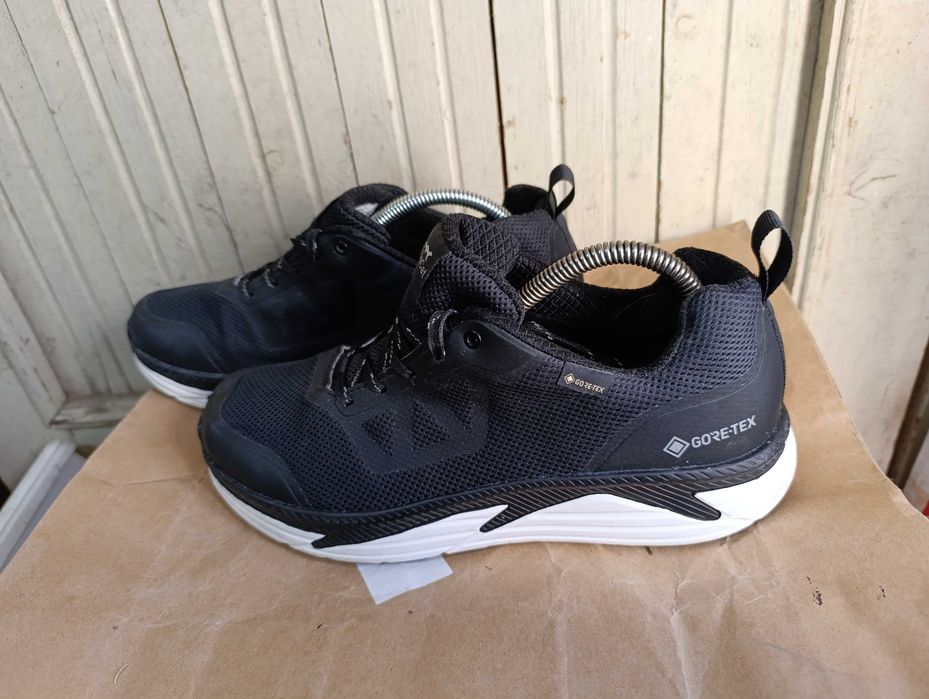 ''Polecat Actio Track Gore-Tex''оригинални маратонки 44 номер