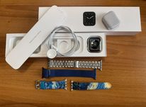Apple Watch series 5 - LTE + GPS - 44mm. WR 50m.