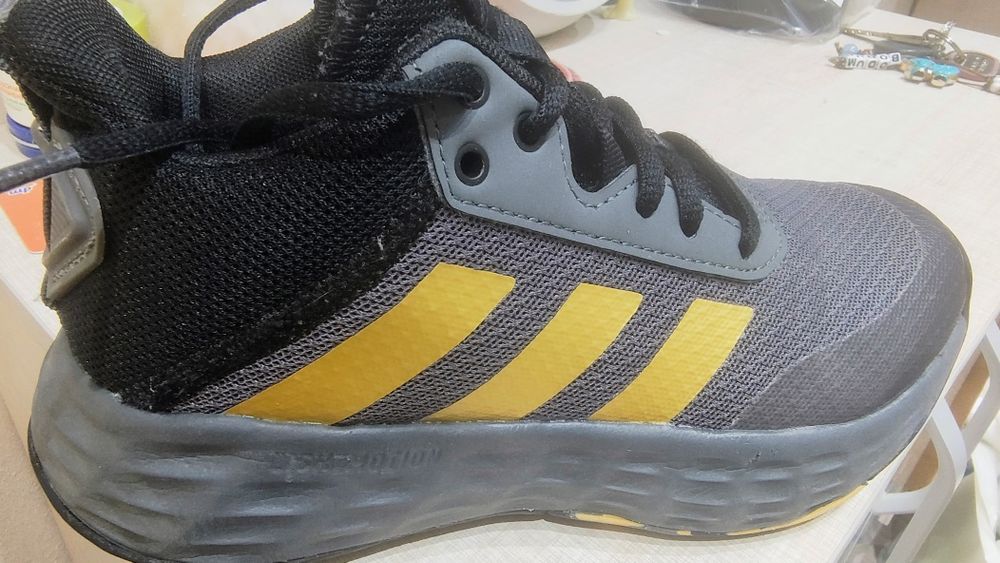 Маратонки Адидас