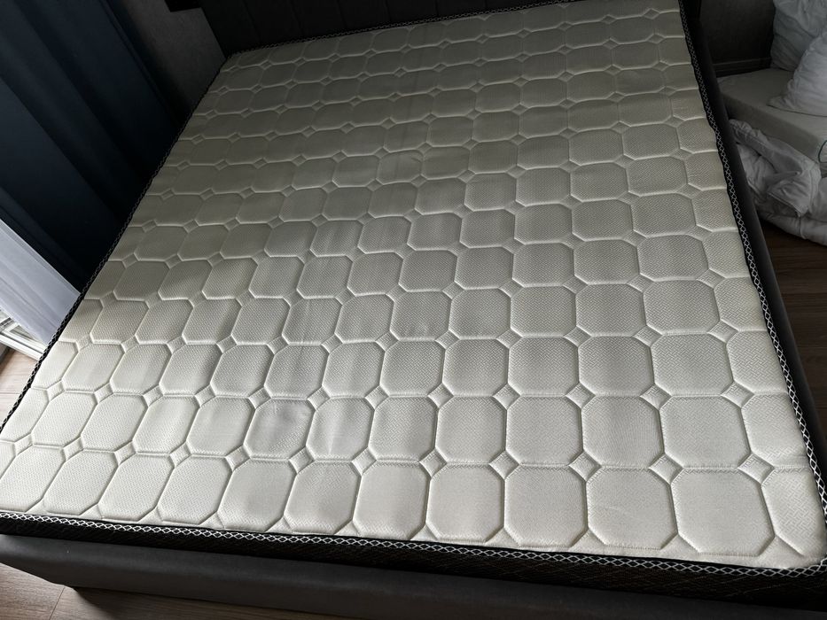 Отдам даром! Матрас 180/200