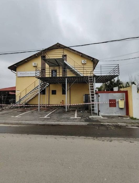 Vând scări zincate