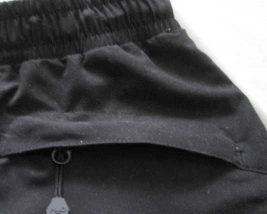 H2O нови, с етикет черни шорти размер L.