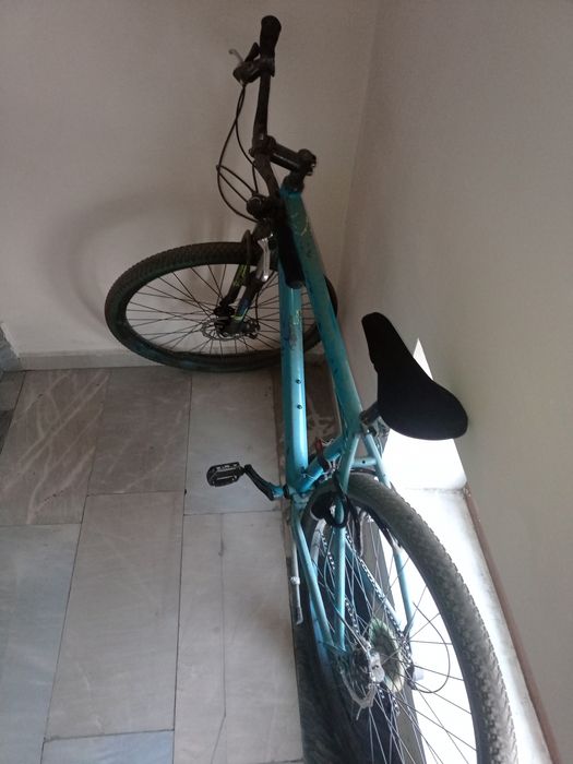 Skorisli velosiped (karobkadan yig'ilgan)