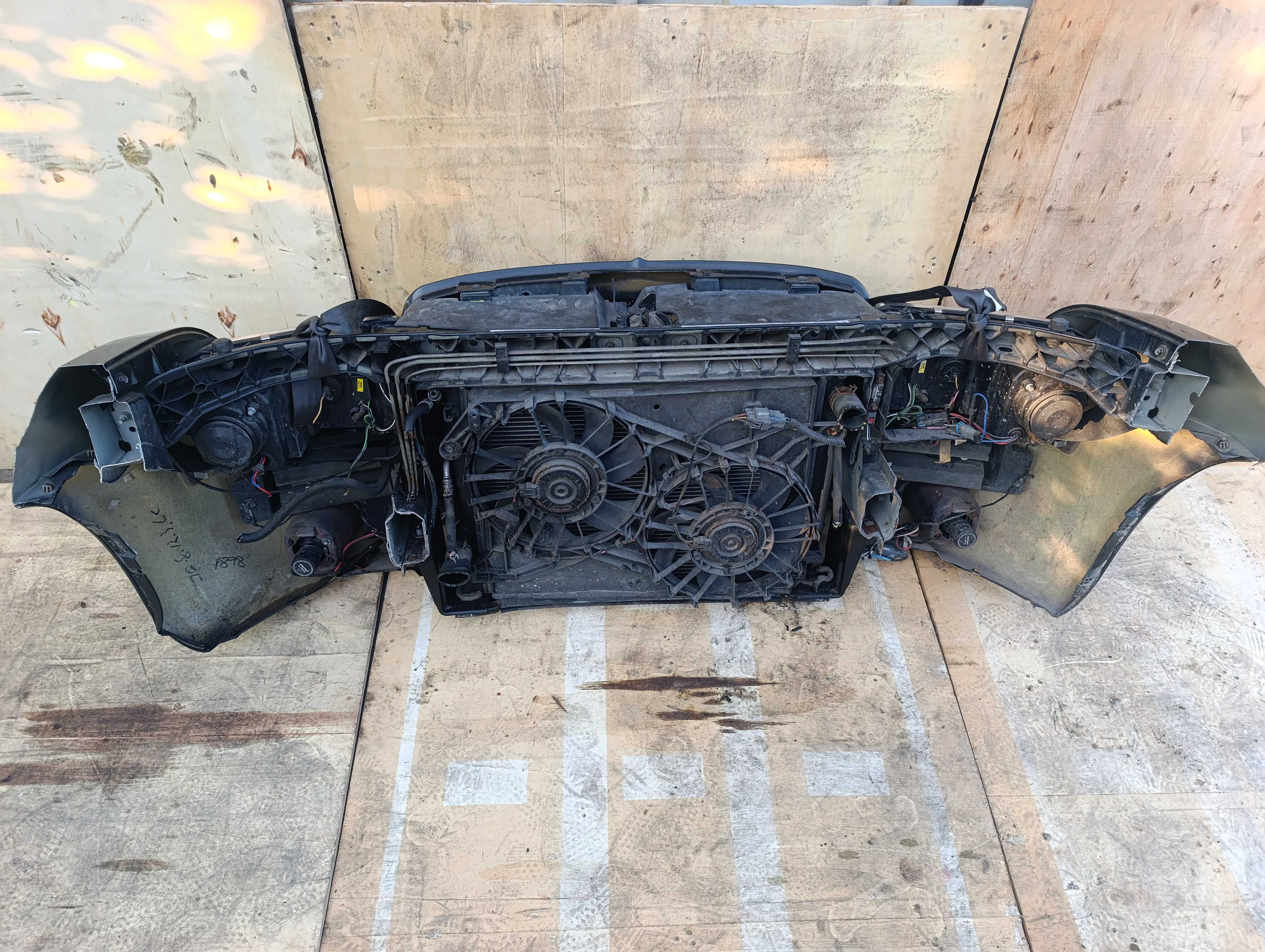 Ноускат Chrysler 300C 04-11г Крайслер 300С морда передняя часть кузова