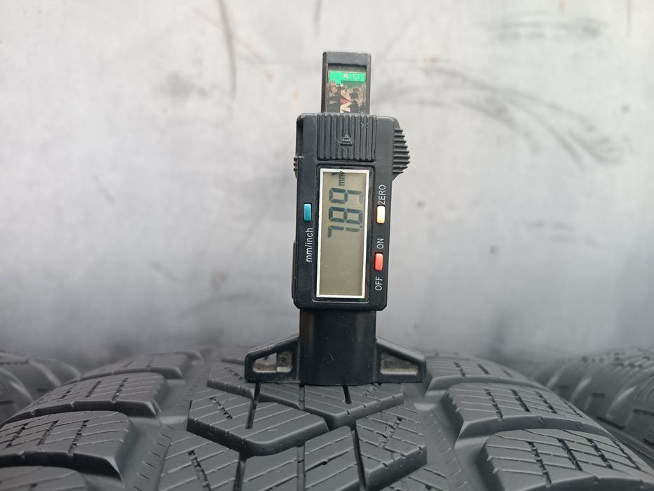 235/55/18 Pirelli