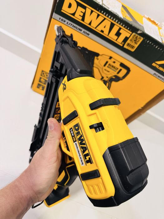 Dewalt DCN650N pistol impuscat cuie cu acumulator