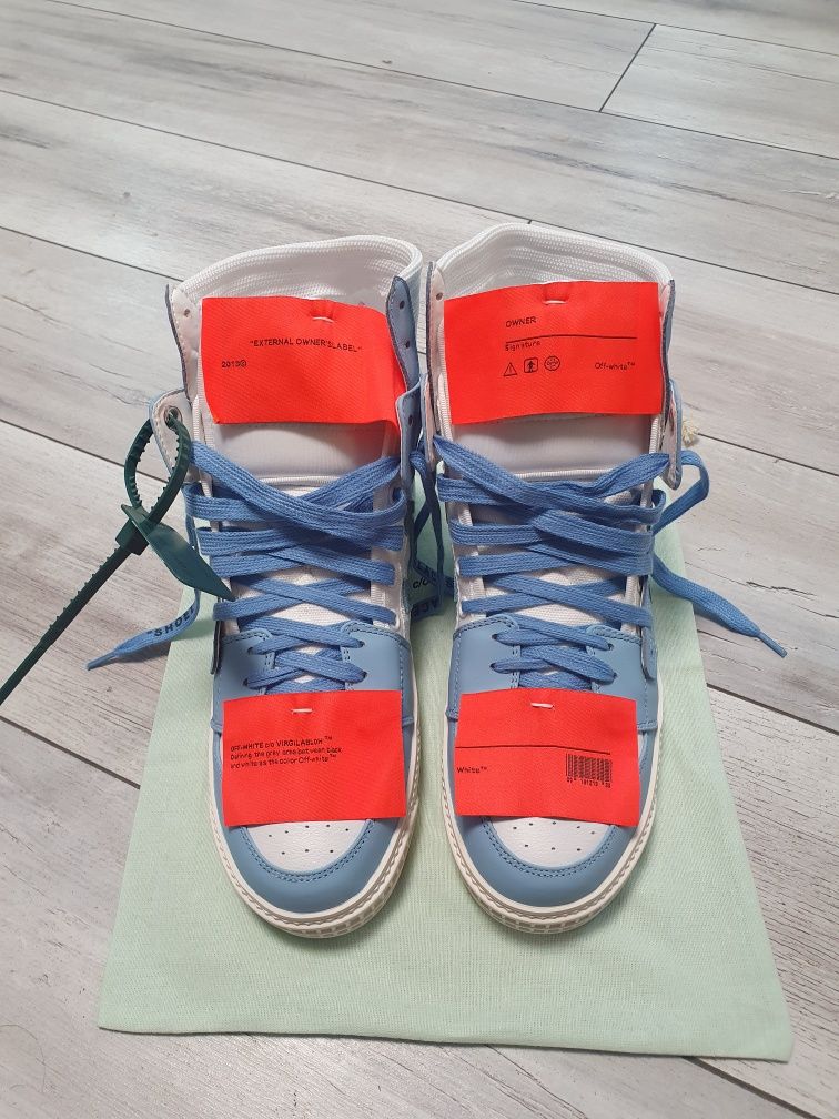 Vând OFF-WHITE Court 3.0