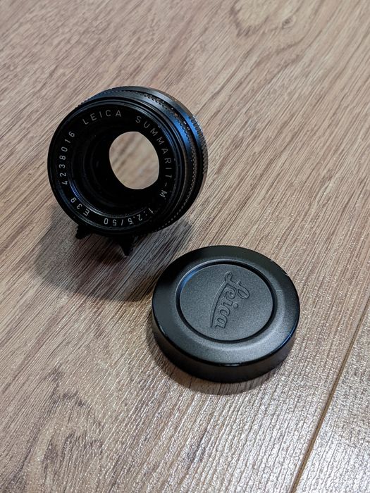 Leica Summarit-M 50mm f/2.5
