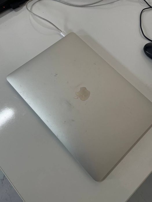 MacBook Pro 13” (2017) — отличное состояние