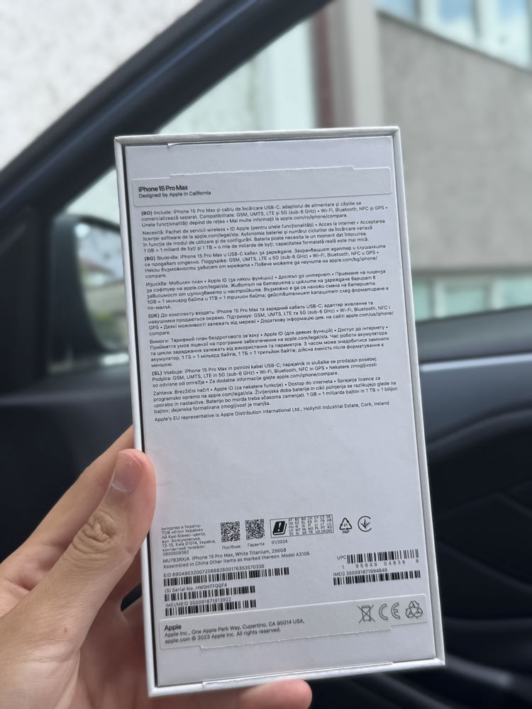 iPhone 15 Pro Max – 256 GB – Alb