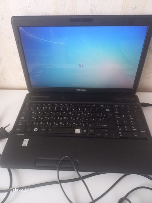 Продаю ноутбук рабочий,,