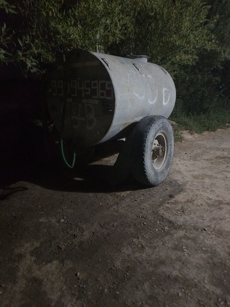 Traktor suv bochkasi