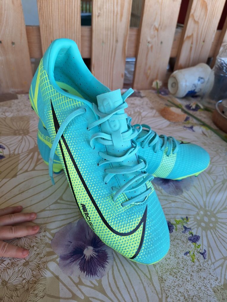 Ghete Nike mercurial