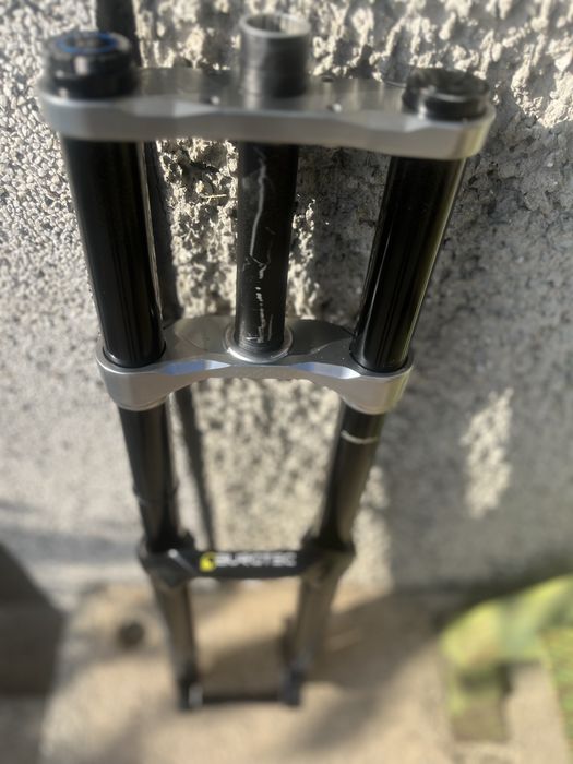Вилка за велосипед rock shox boxxer 2021 200 mm