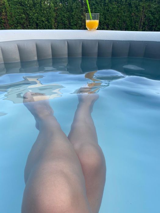 Vand Jacuzzi gonflabil cu incalzire 4 persoane