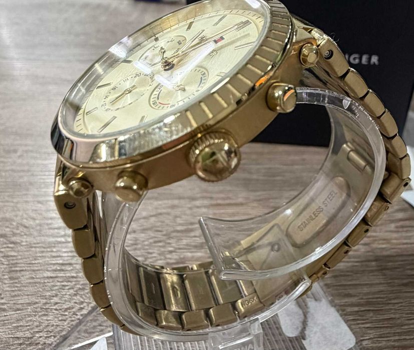 Дамски часовник TOMMY HILFIGER 3022