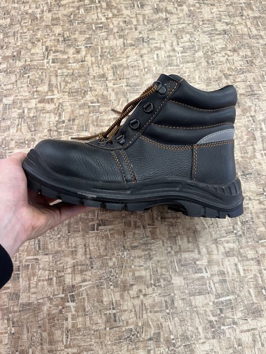 Рабочая обувь ERG от завода