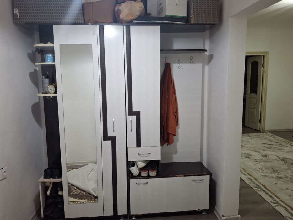 продаётся шкаф для прихожей