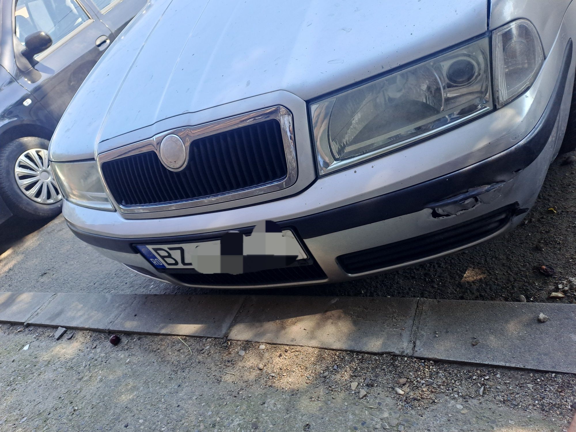 Vând sau schimb skoda octavia 1