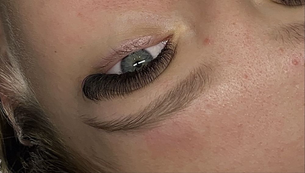 Нужны модели для наращивания ресниц