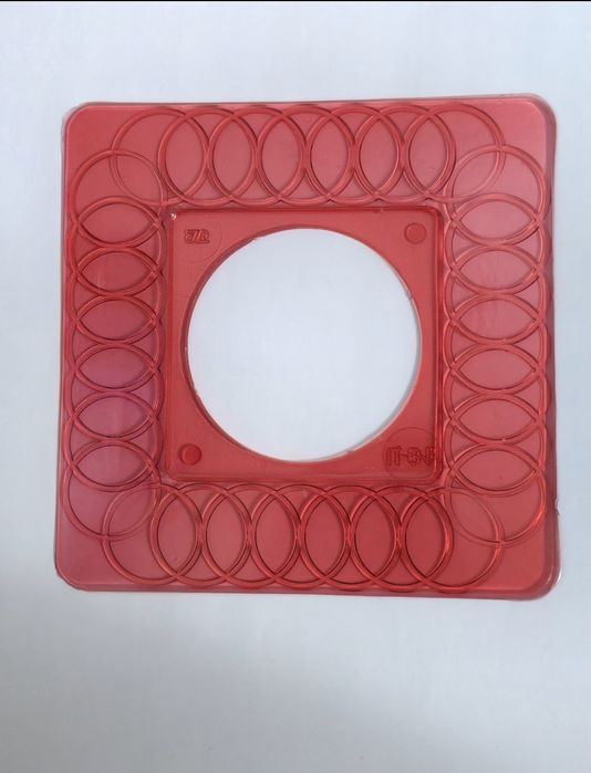 Декоративные накладки для выключателей и резеток.