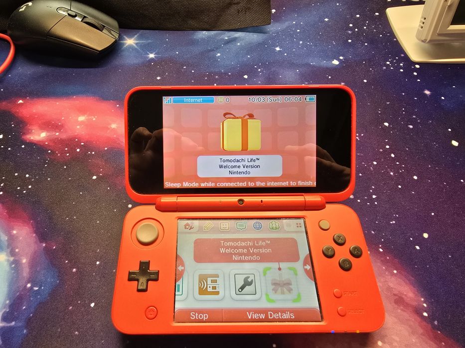 Nintendo 2ds xl pokeball edition