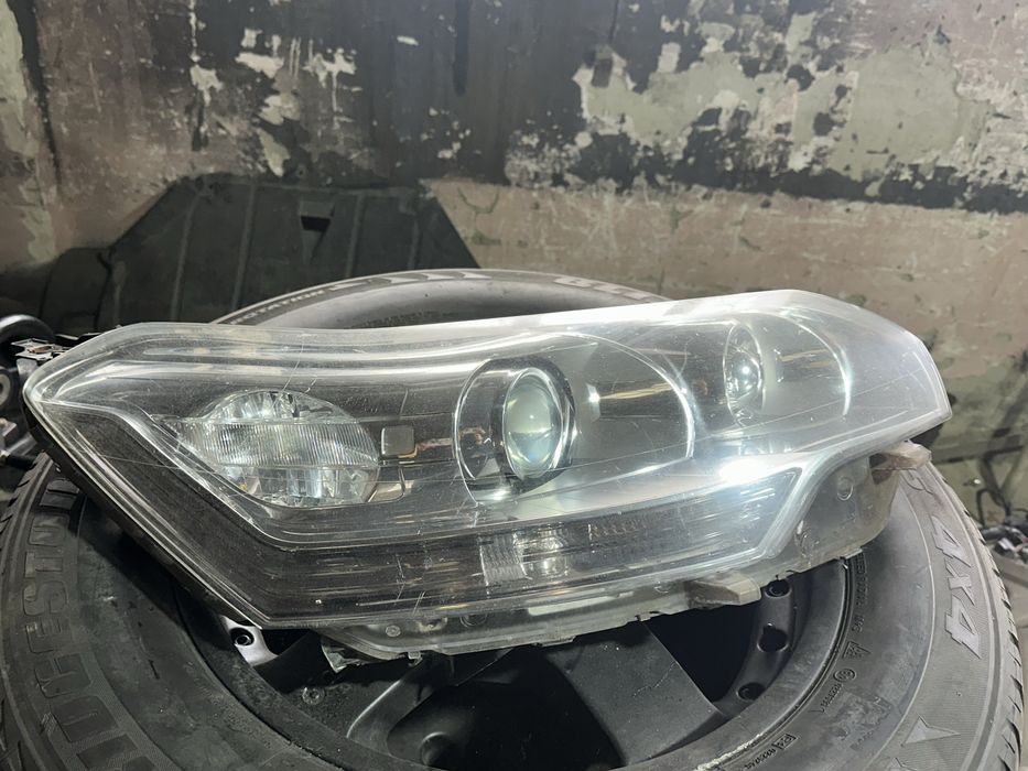 Faruri Citroen C5 2010 Xenon complete