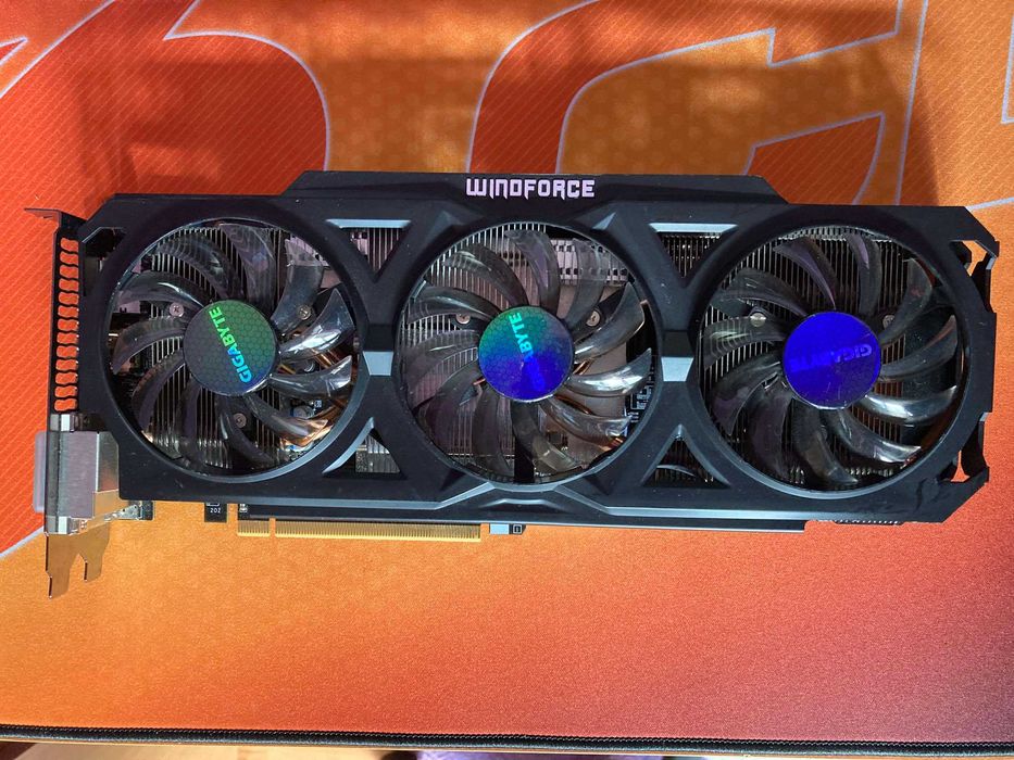 Видео карта GIGABYTE AMD RADEON R9 270X OC windforce 2GB/256 BIT GDDR5