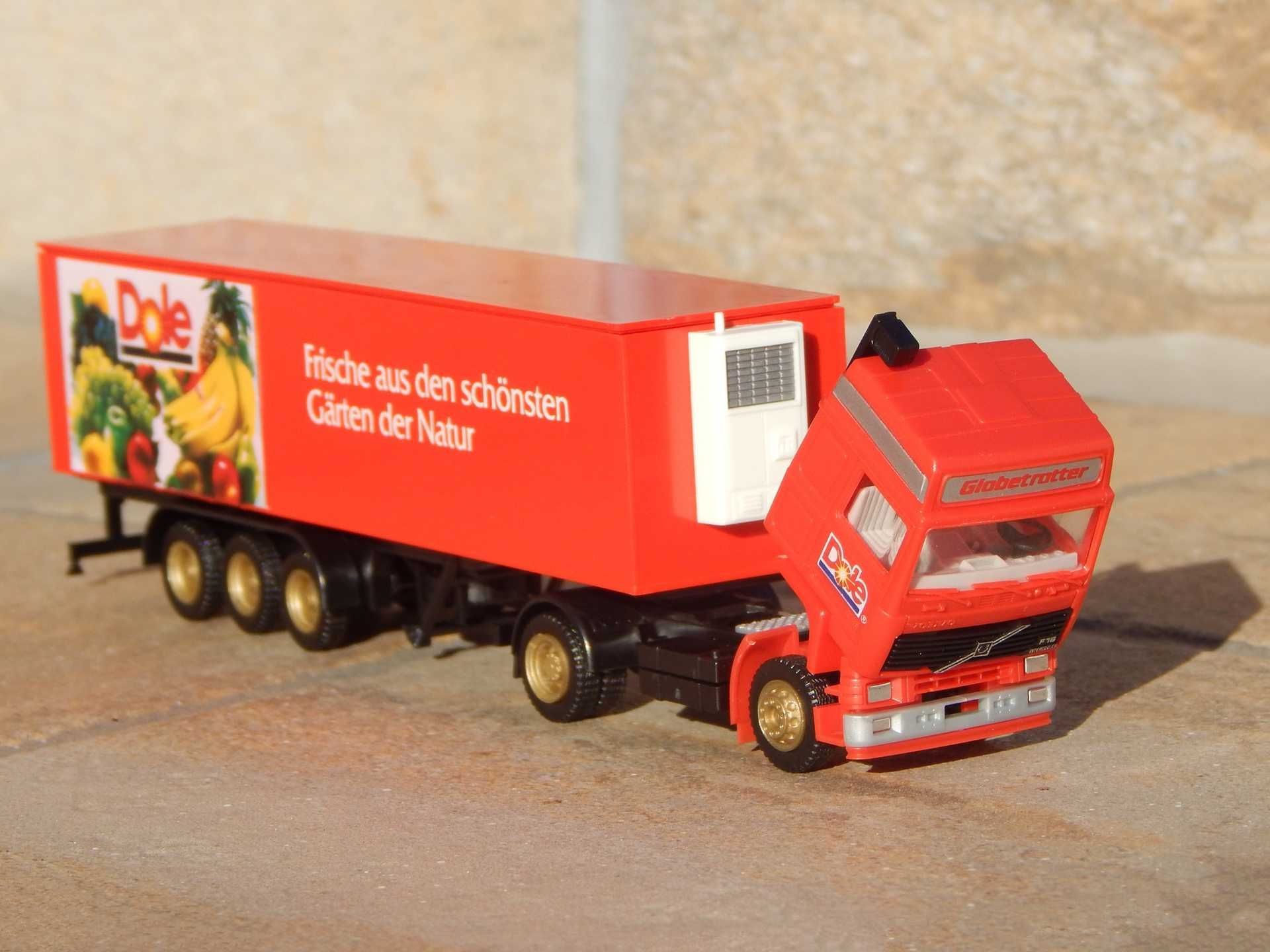 Macheta cap tractor camion tir Volvo F16 Intercooler 1987 Dole 1:87