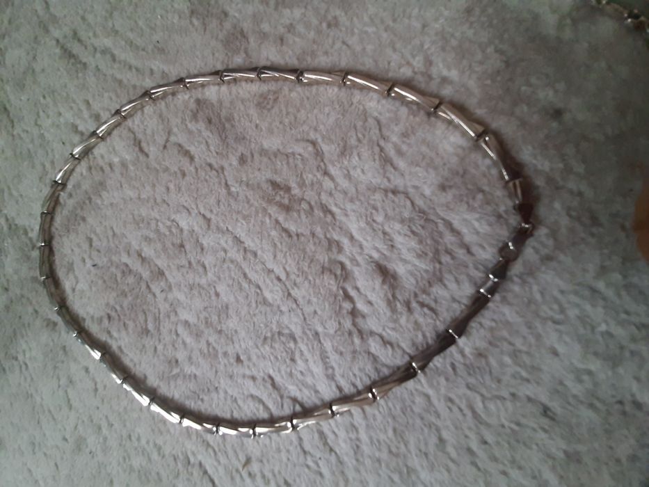 Сребърни колиета