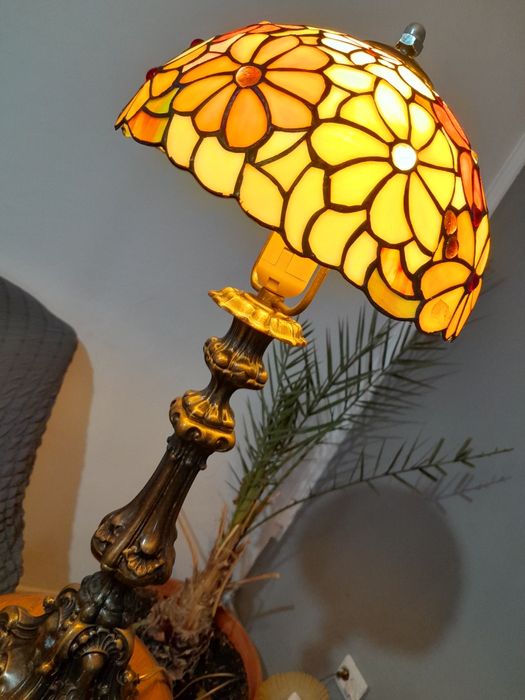 Lampa stil Tiffany