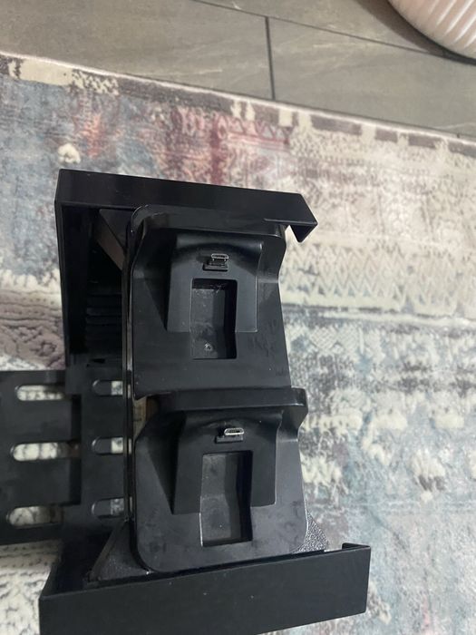 Vand PS 4 Pro , memorie 1 TERA