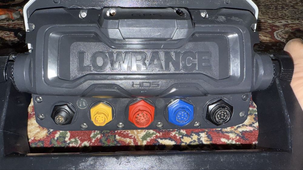 LOWRANCE HDS-7 LIVE с датчиком Active Imaging 3-в-1