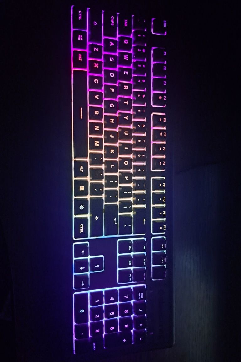 Tastatură SteelSeries APEX 150 ieftina