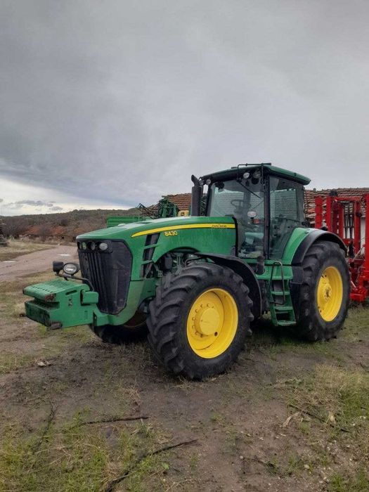 Трактор John-Deere 8430