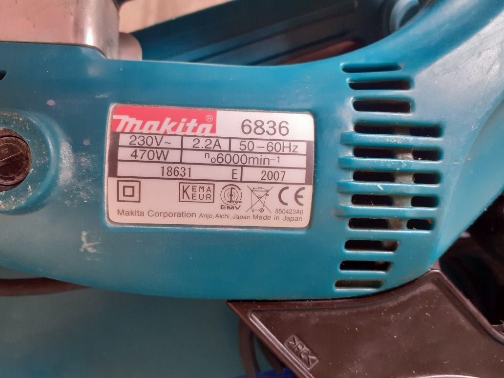 Makita 6836 винтоверт с автоматично подаване (240V)