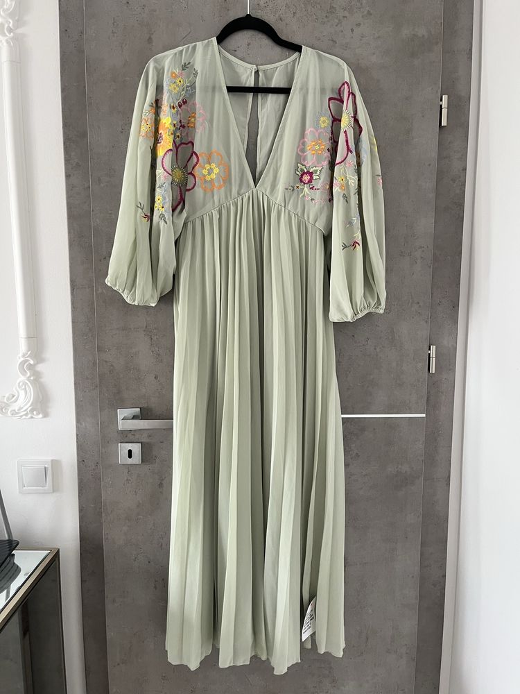 Rochie ocazie cu eticheta