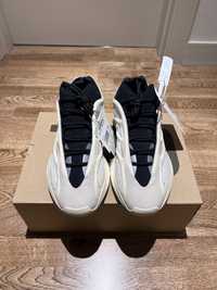 Yeezy 700 V3 Azael 8.5us/42 eu