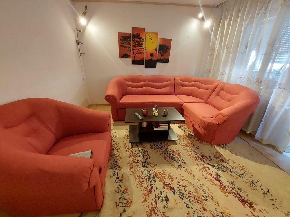 Vand coltar extensibil si fotoliu - in stare buna