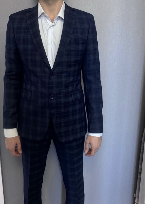 Продам мужской классический костюм синий