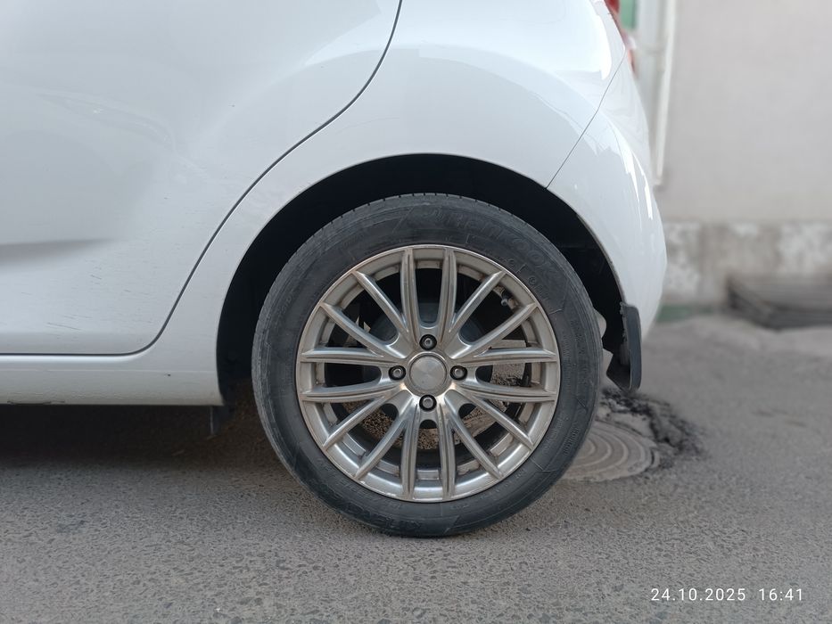 Спарк автомат. Краска Тоза. 2017-18.