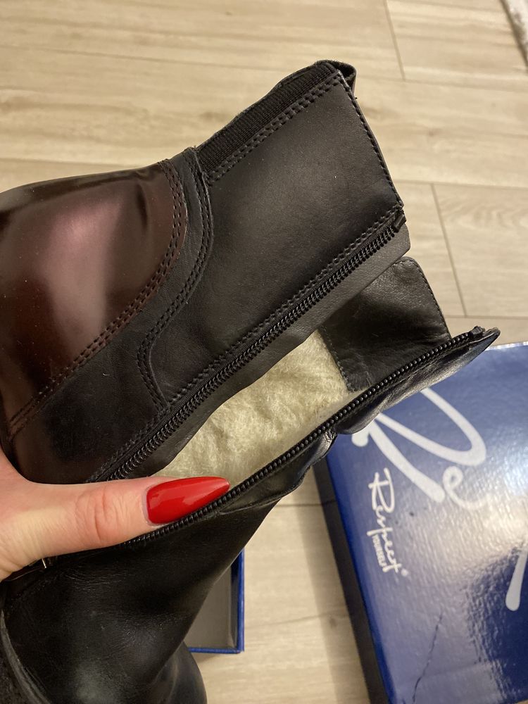 Продам зимние ботинки размер 38