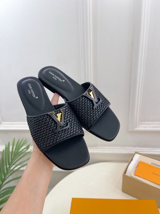 Papuci Louis Vuitton, tip Premium