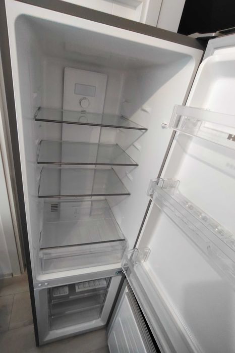 Combina frigorifica Heinner HCNF-HM253XE++, 253 l, No Frost, Clasa E