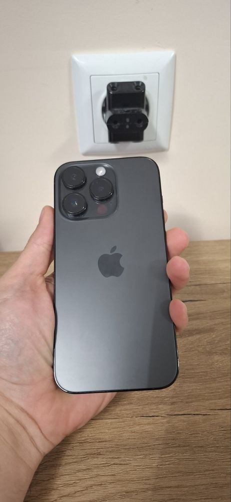 Iphone 14 pro 1г. Гаранция