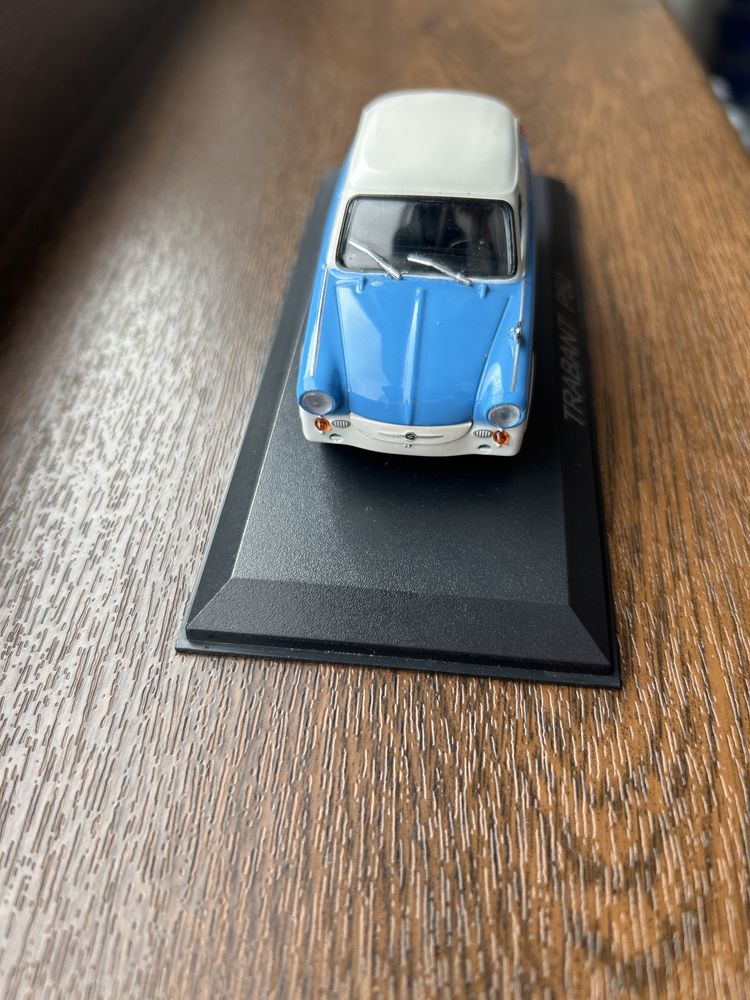 Macheta scala 1/43 Trabant P50