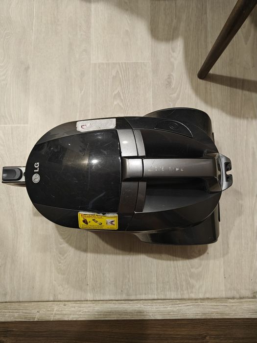 Пылесос LG 2000 W