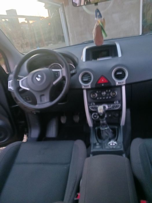 Vând Renault koleos 2011