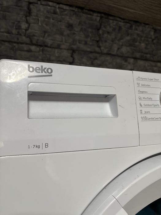 Продавам BEКO 7кг DCU 7670